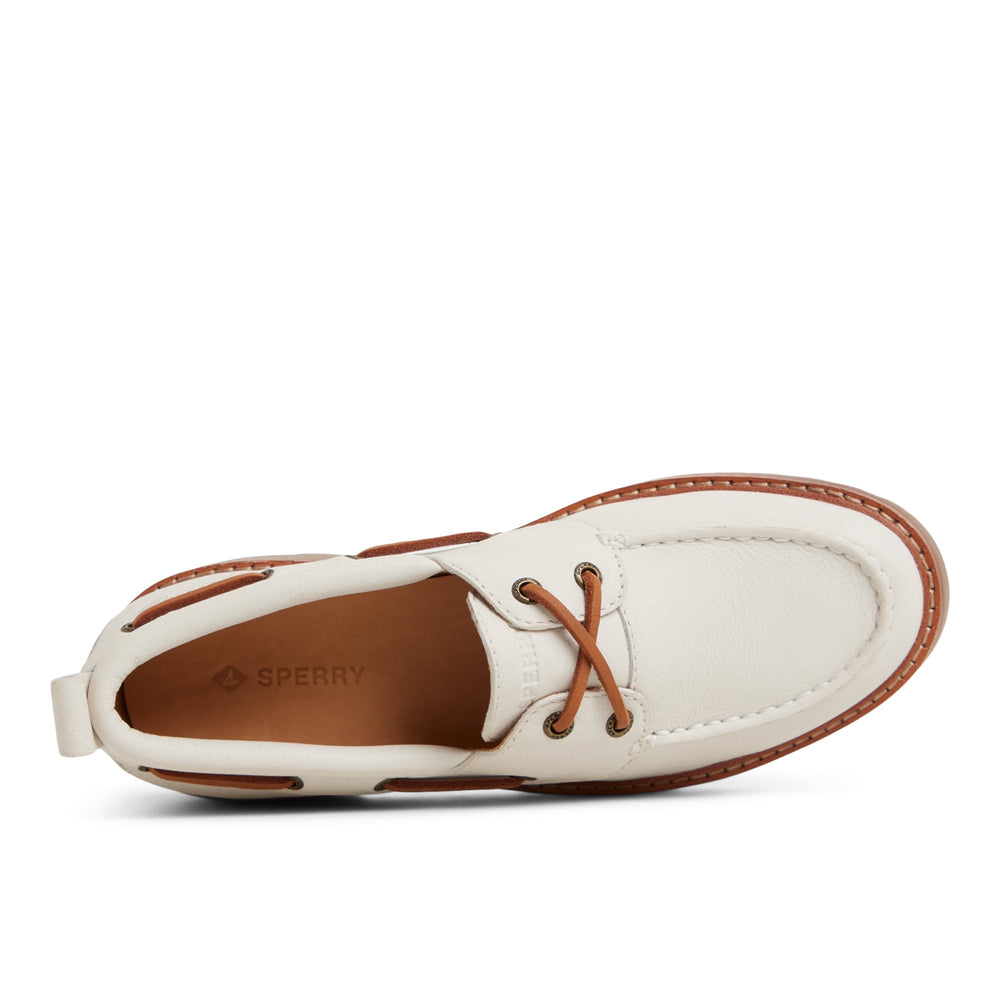 Authentic Original™ Lug 2-Eye Boat Shoe Cream | Sperry Boat Shoes